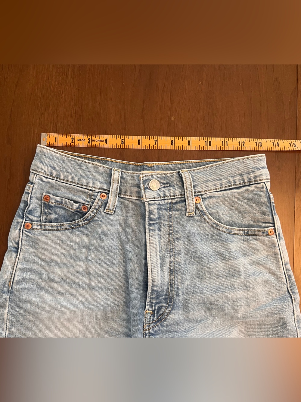 Levi’s Distressed Denim Shorts light wash ribcage Bermuda - Picture 3 of 5